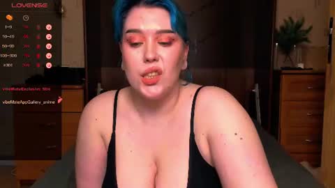 viesica_ online show from June 11, 3:14 am