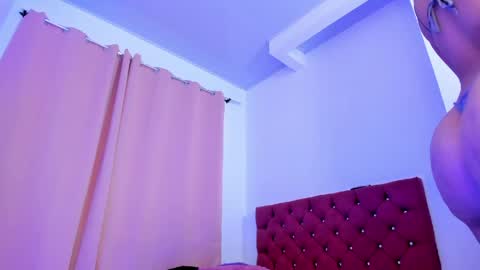 Violet online show from May 12, 9:54 pm