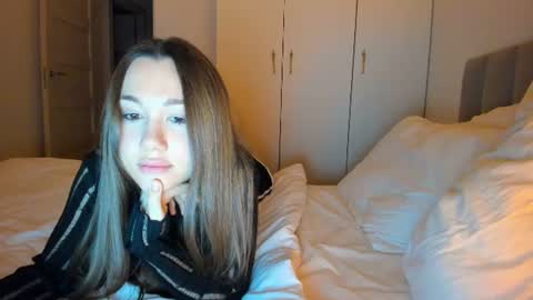 Vika   online show from June 15, 9:37 pm
