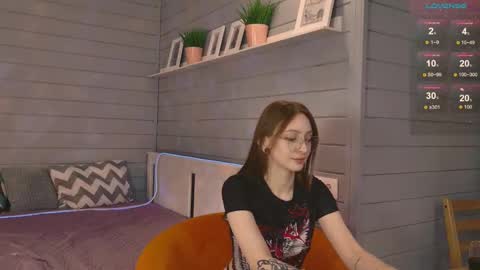 Snapshot of vikki_wye chatting on September 26, 5:27 am Viki online show from September 26, 5:27 am