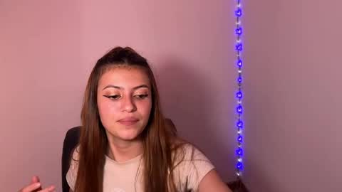 viky_evanss online show from May 20, 7:55 pm