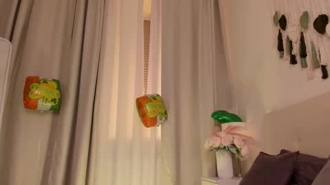 Villanelle online show from March 17, 9:08 pm