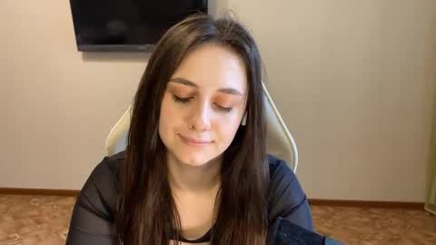Laurie online show from June 10, 2:27 pm