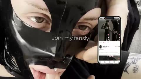 Diva Silvia online show from December 3, 4:42 pm