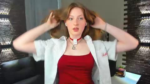 Viola but friends call me Sisi online show from June 25, 10:30 am