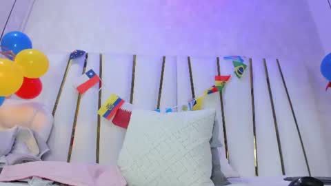 violeet_gray online show from June 29, 11:43 am