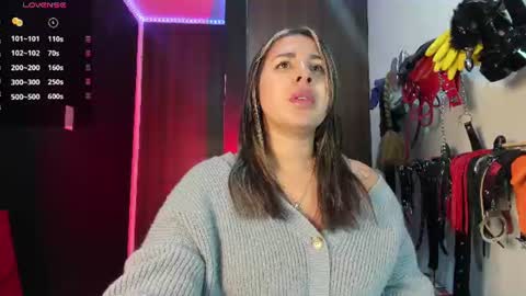 Kim online show from August 2, 6:11 pm