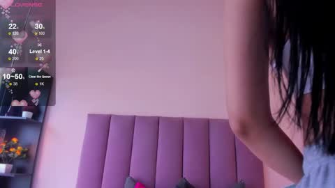 violet online show from March 9, 12:30 pm