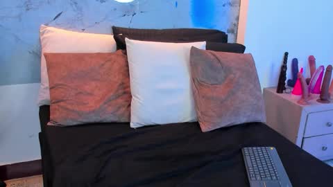 Snapshot of violeta_delavega1 chatting on October 12, 6:27 am Violet online show from October 12, 6:27 am