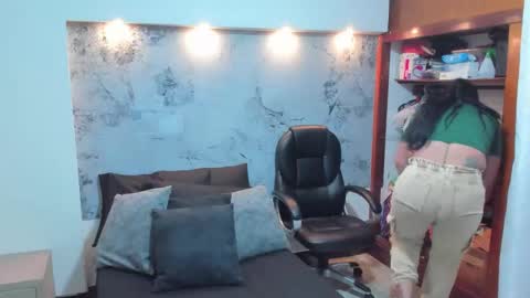 Snapshot of violeta_delavega1 chatting on September 18, 3:49 am Violet online show from September 18, 3:49 am