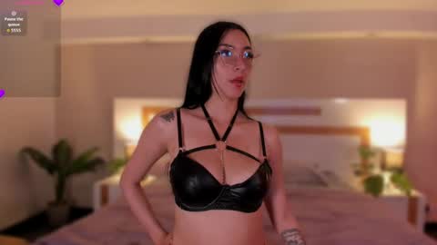 Violeta  online show from April 30, 11:59 am