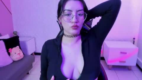     online show from June 30, 9:03 pm