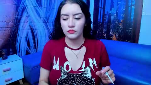     online show from March 1, 8:10 pm