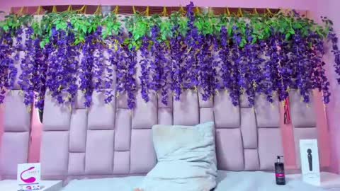 Snapshot of violeta_hard chatting on December 27, 3:20 am Valentina Hard online show from December 27, 3:20 am