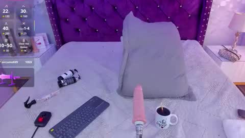 Snapshot of violeta_medina chatting on September 19, 11:09 am violeta_medina online show from September 19, 11:09 am