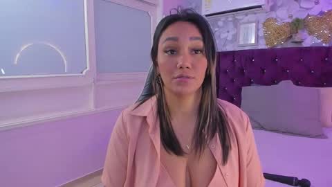 Snapshot of violeta_medina chatting on February 23, 2:56 am violeta_medina online show from February 23, 2:56 am