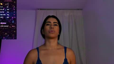 Snapshot of violetasotter chatting on February 20, 12:15 pm Violeta online show from February 20, 12:15 pm