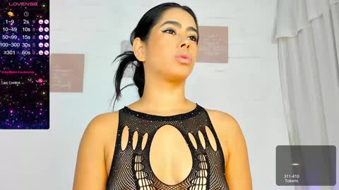 Snapshot of violetasotter chatting on January 4, 12:27 pm Violeta online show from January 4, 12:27 pm