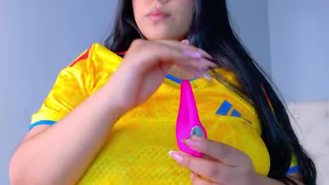 Violet online show from June 20, 2:31 pm