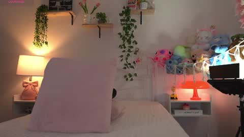 violeth___ online show from July 7, 11:46 am
