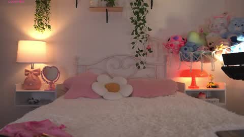 violeth___ online show from June 21, 10:30 am