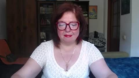 violetpulse online show from August 4, 9:15 am
