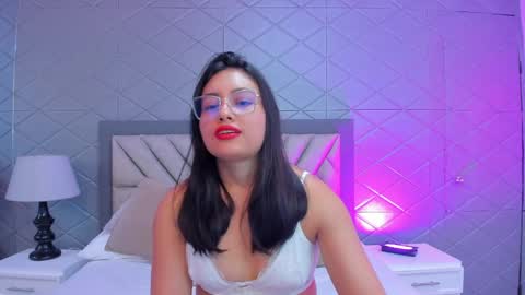 Violet Rousse online show from April 6, 3:35 pm