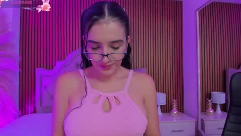 violett_hott_ online show from March 17, 12:20 pm