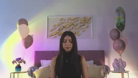 violetta_finch online show from June 20, 12:20 pm