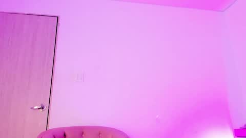 violeta online show from May 2, 10:35 pm