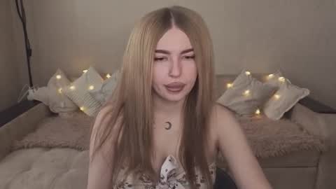 ViolettaOtis online show from October 2, 11:26 am