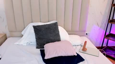 violettarousee online show from June 25, 10:22 pm