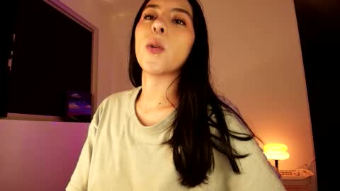 Violetta....Follow me in Twitter... online show from October 16, 4:26 am