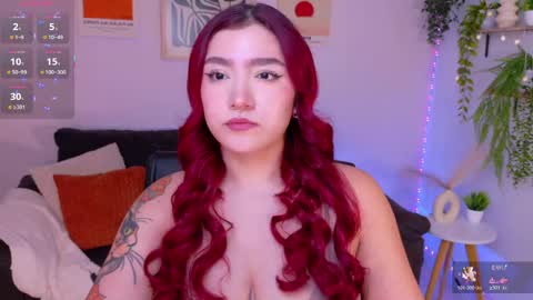 Violett Castel online show from May 3, 8:01 pm