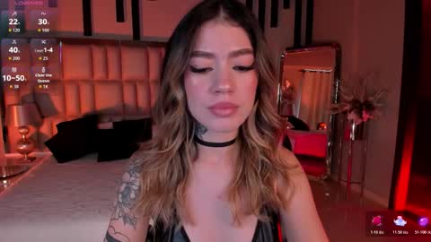 Violett  online show from November 6, 7:09 pm