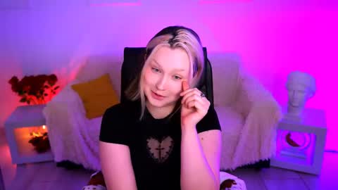 Violett online show from July 4, 8:10 am