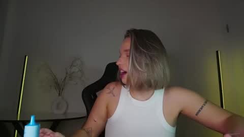 Violla online show from October 14, 3:42 am