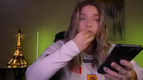 Violla online show from March 6, 9:14 am