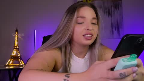 Violla online show from February 19, 3:27 pm