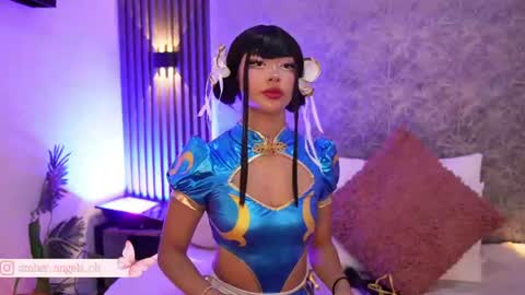 viollettebylyly online show from July 28, 11:39 am