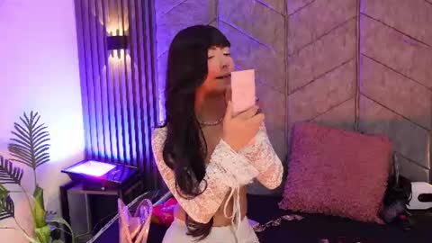 viollettebylyly online show from June 25, 10:08 am