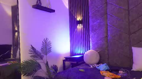 viollettebylyly online show from June 17, 12:39 pm