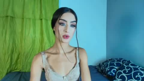 vitoriia_ online show from June 18, 4:47 am