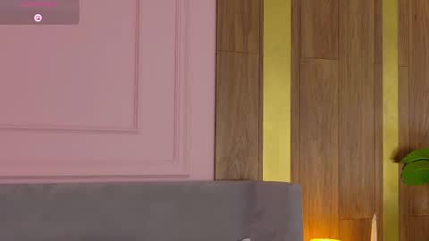 vivi_west online show from June 4, 5:06 pm