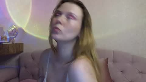 vivian_alison online show from July 25, 7:21 pm