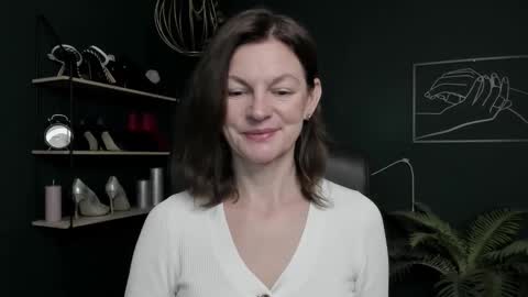 Vivian online show from November 3, 6:50 am