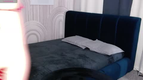 Vivian Evans online show from January 24, 12:31 am