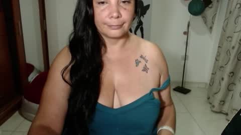 vivian_milf_paint online show from March 6, 2:28 am