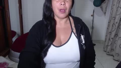 vivian_milf_paint online show from February 26, 2:10 am