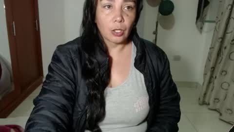 vivian_milf_paint online show from October 11, 4:06 am